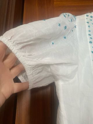 Camisa Sfera bordada blanca y turquesa
