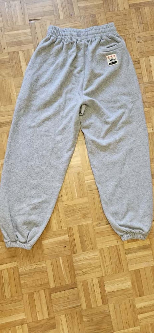 Pantalones de chándal Corteiz HMP V2 grises