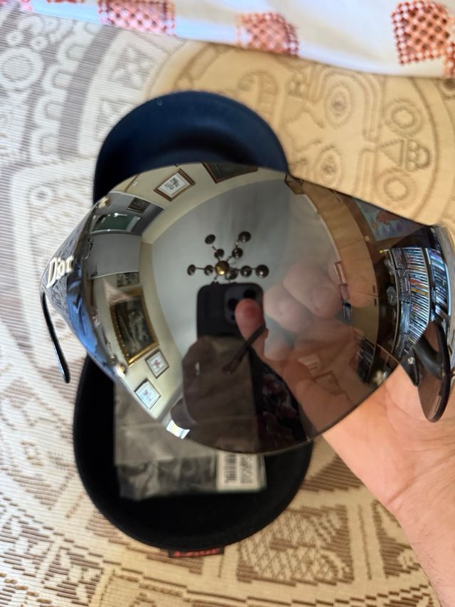 Gafas de sol Dior negras.