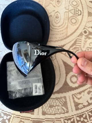 Gafas de sol Dior negras.