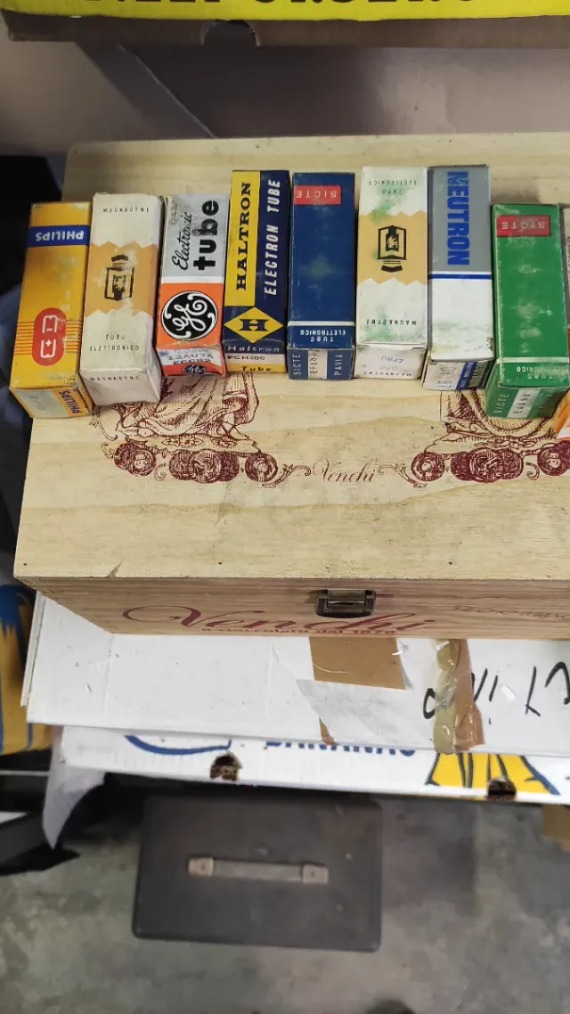 Lotto Valvole Elettroniche