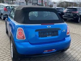 MINI Cabrio 2012