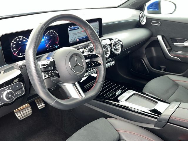 Mercedes-Benz Clase A 180 100 kW (136 CV)