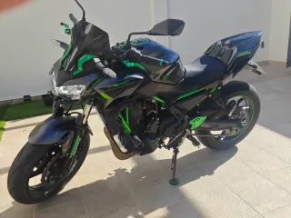 Kawasaki Z650 2024 - 2900km, escape completo Arrow