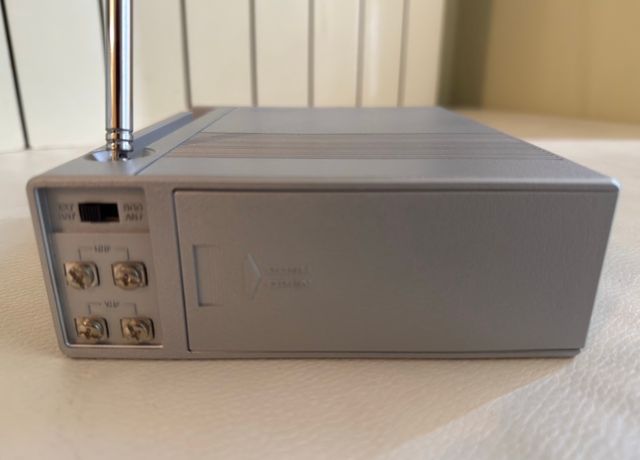 Mini TV Rádio Broksonic com Tubo Orion Japonês