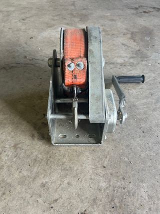 Cabrestante de 3000 libras ( 1500kilos aprox)