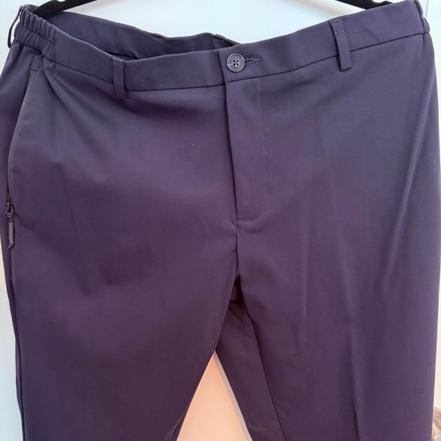 Pantalones azul marino con cintura elástica