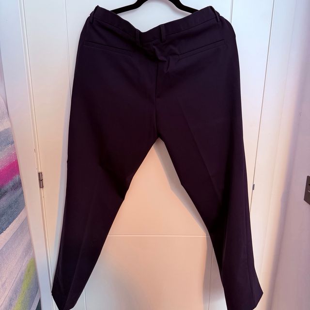 Pantalones azul marino con cintura elástica