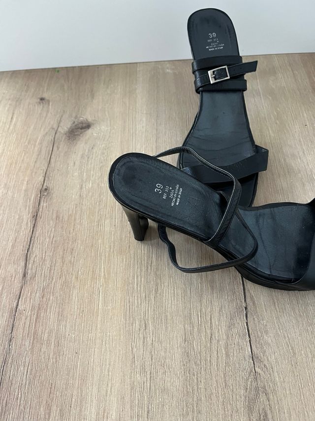 Sandalias piel tacón Zara Talla 39