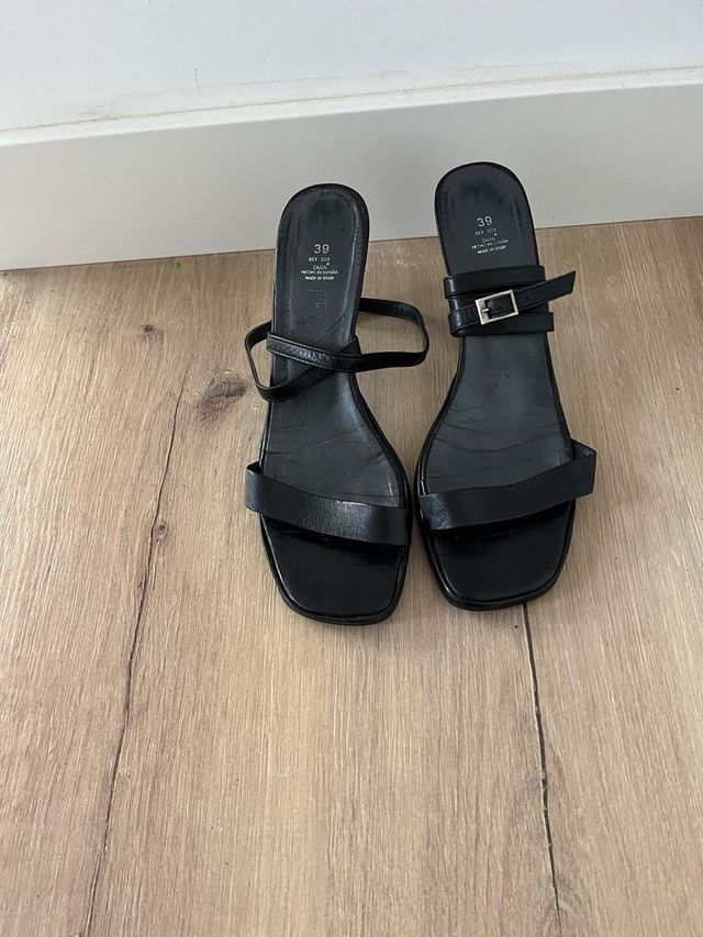 Sandalias piel tacón Zara Talla 39