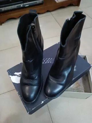 Botines de tacón negros