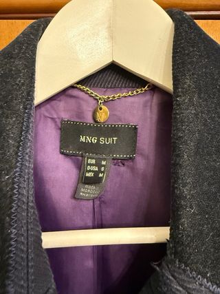 Mango Suit Chaquetón Negro y Morado