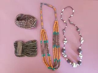 Lote Collares y Pulseras