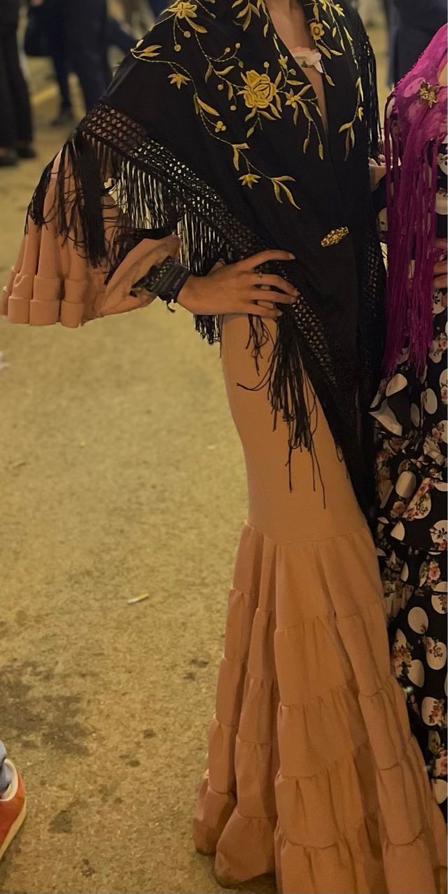 Traje de flamenca negro y rosa Talla XS