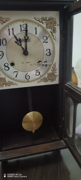 Reloj de pared Manix vintage. Antigüedades