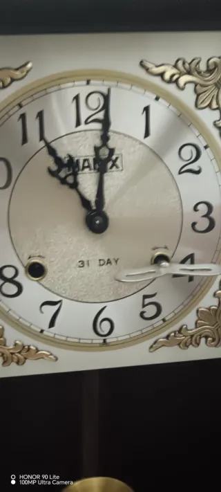 Reloj de pared Manix vintage. Antigüedades