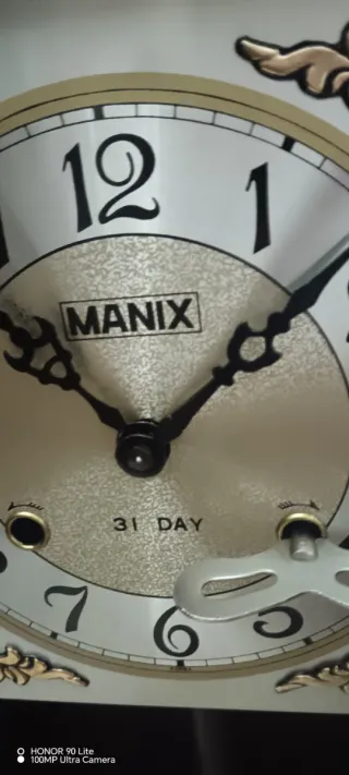 Reloj de pared Manix vintage. Antigüedades