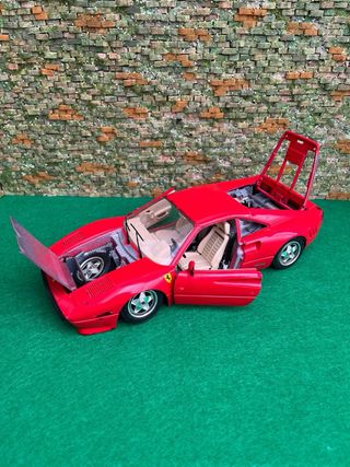 Ferrari GTO 1984 - Escala 1:18 - Burago