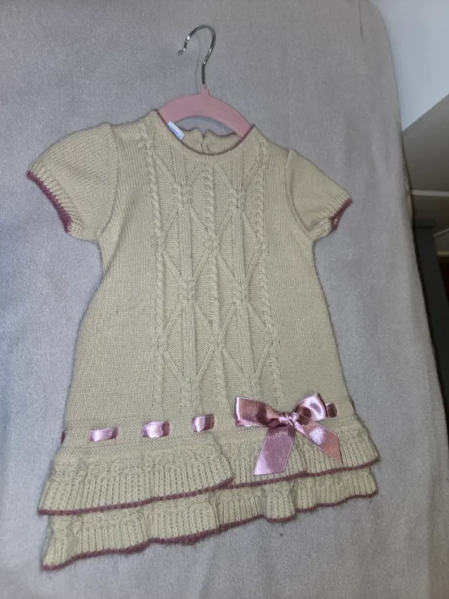 Set vestito e rebeca in maglia per neonati