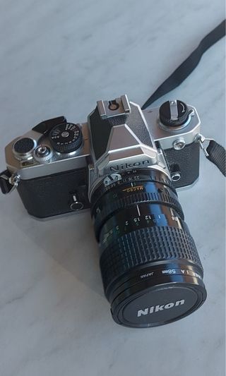 Equipo Fotográfico Nikon: Cámara, Lentes, flashes.