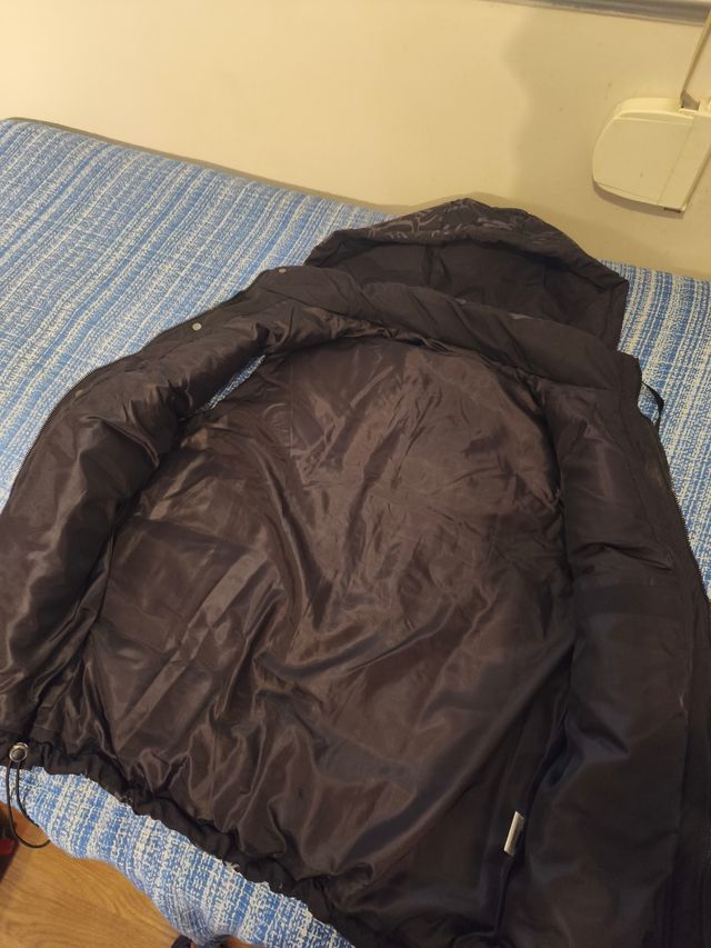 Chaleco 2 negro y otro blanco