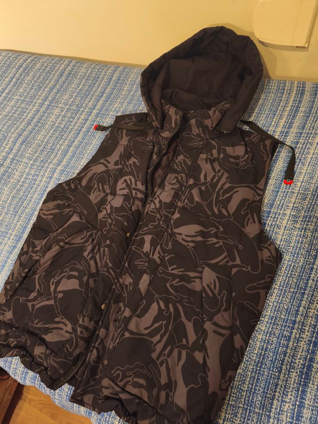 Chaleco 2 negro y otro blanco