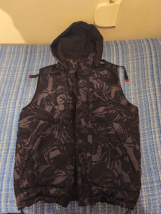 Chaleco 2 negro y otro blanco