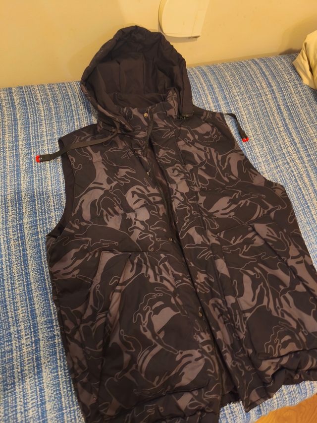 Chaleco 2 negro y otro blanco