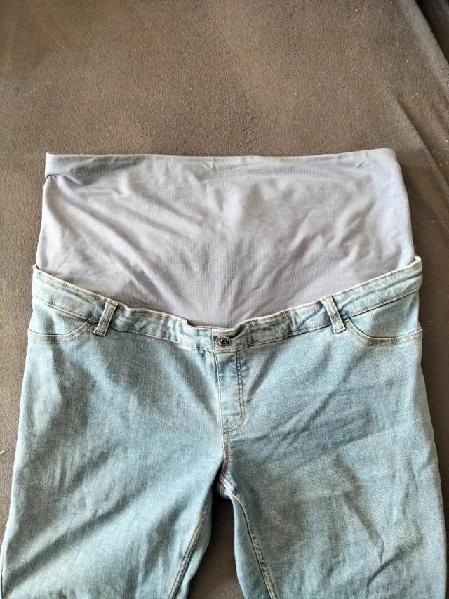 Pantalón vaquero premamá pitillo