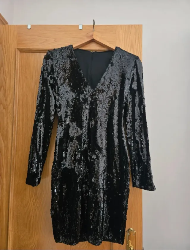 Vestido negro lentejuelas manga larga con forro