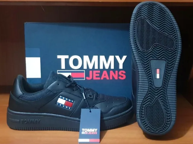 TOMMY HILFIGER ORIGINAL A ESTRENAR TALLA 42