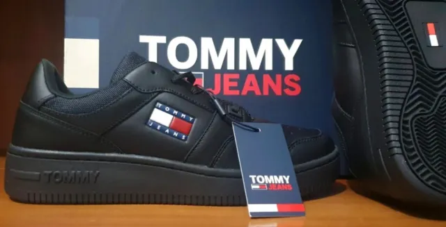 TOMMY HILFIGER ORIGINAL A ESTRENAR TALLA 42