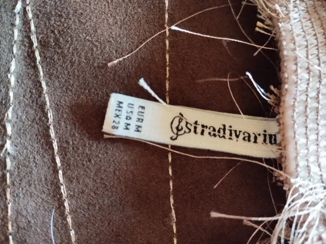 Falda fiesta Stradivarius nude Talla M