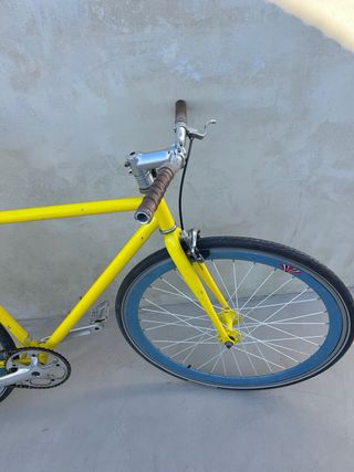Bicicleta Fixie Amarilla Ruedas Azules