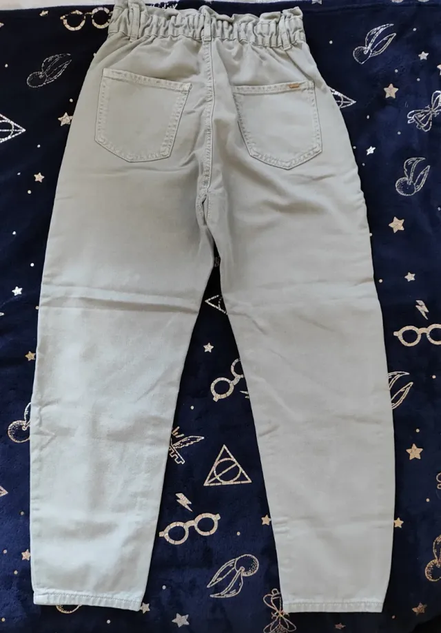 Pantalón Zara verde oliva