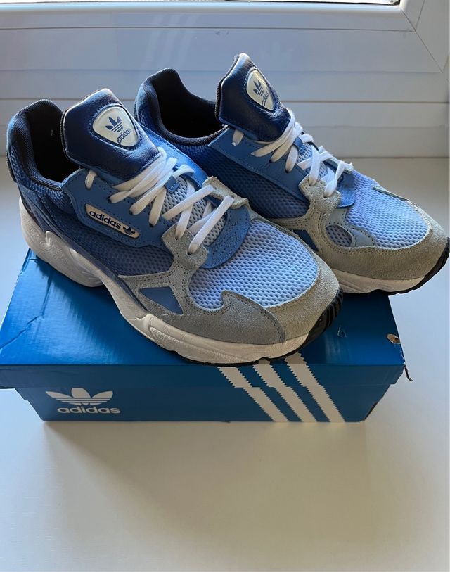 Zapatillas Adidas Falcon Azul y Gris