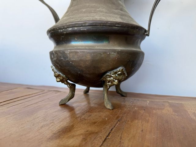 Lote 2 jarrones latón antiguos