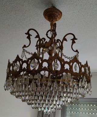 Lámpara de techo de metal y cristal