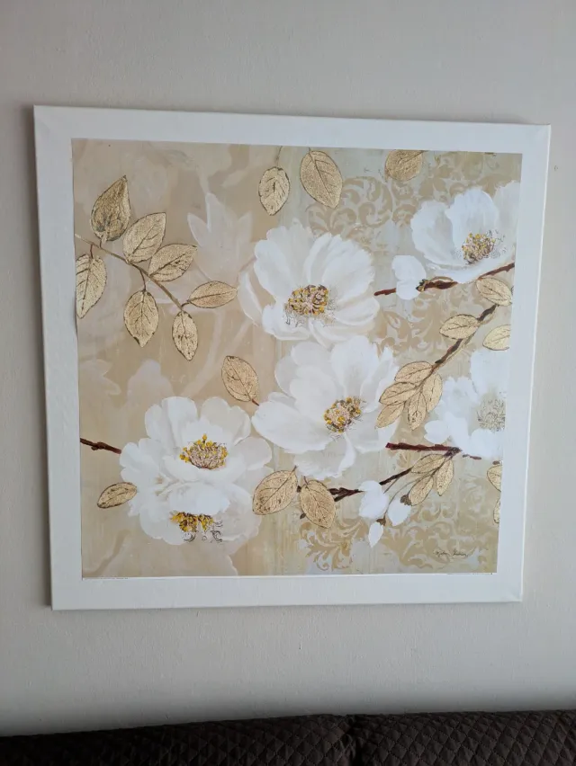 Cuadro flores blancas y doradas