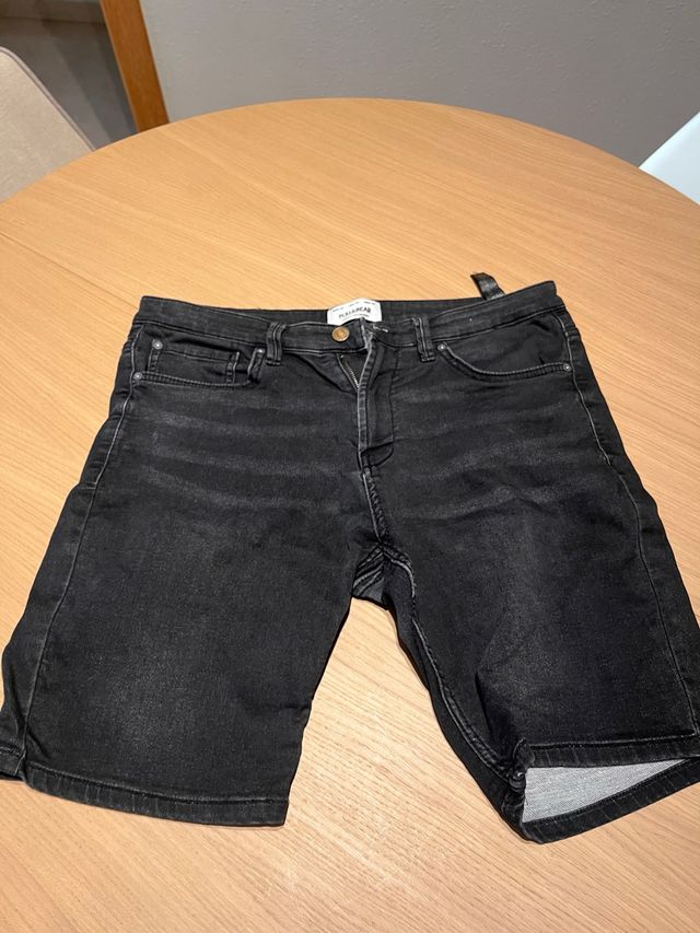 Pantalón corto Pull&Bear negro