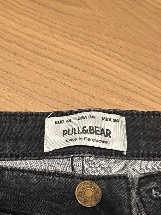 Pantalón corto Pull&Bear negro