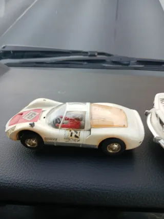 Scalextric Porsche 908/3 y Coche de Policía
