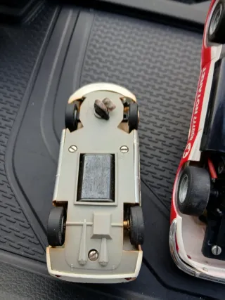 Scalextric Porsche 908/3 y Coche de Policía