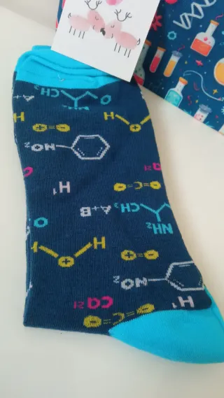 Regalo Navidad: Neceser y calcetines de química