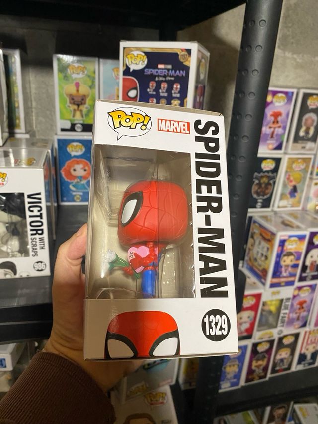 Funko Pop Spider-Man 1329 San Valentino