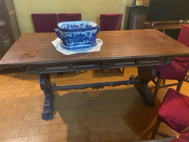 Tavolo in noce massello