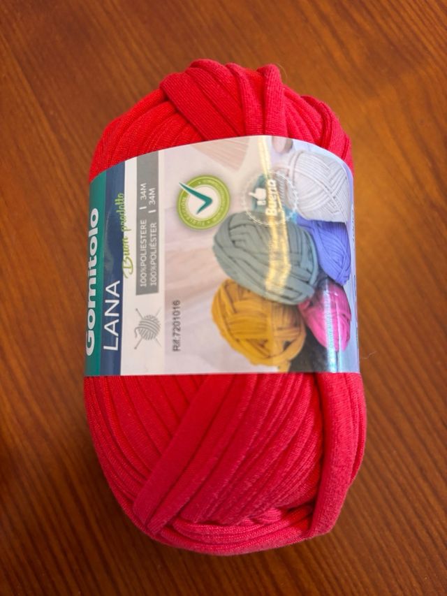 Trapillo ovillos 100gr colores surtidos. 100% pol