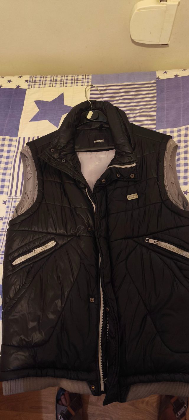 Chaleco Antony Morato Negro en perfecto estado