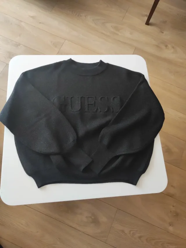 Jersey Guess Negro con Logo