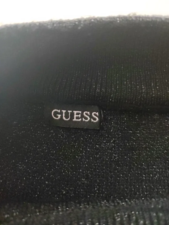 Jersey Guess Negro con Logo